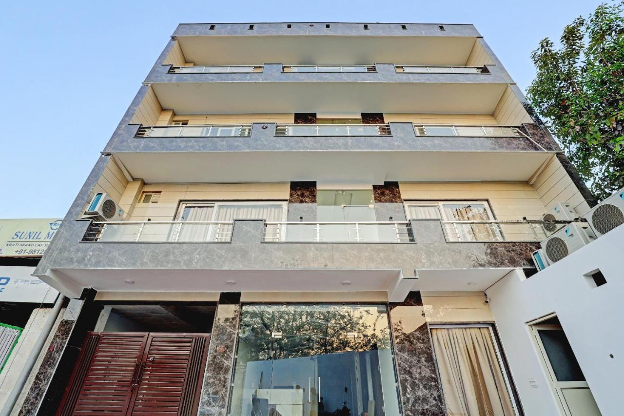 Collection O Hotel Aditya Palace Near Leisure Valley Park Gurgaon Exterior photo